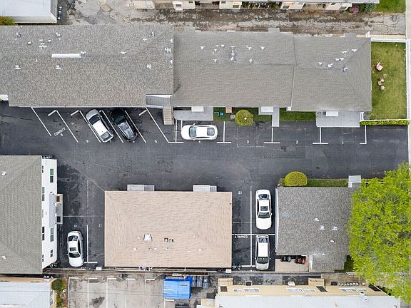4th image of 240 E Providencia Ave