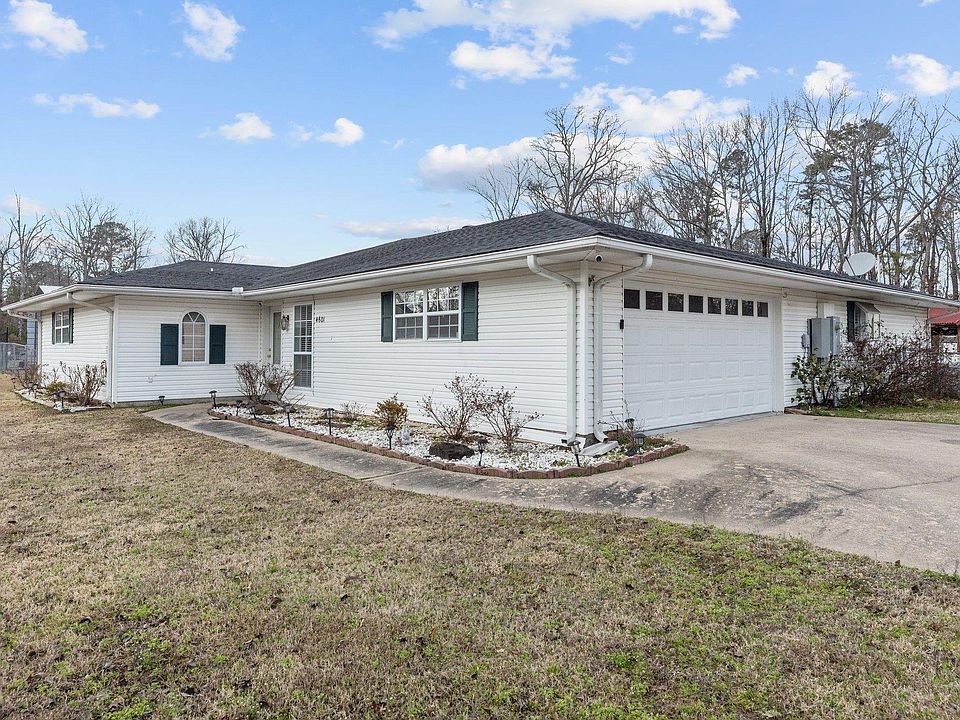 1st image of 4601 Rockwood Dr N