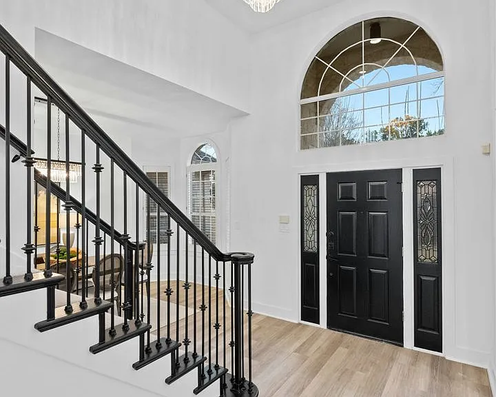 7905 Brightman Ln — Photo 22