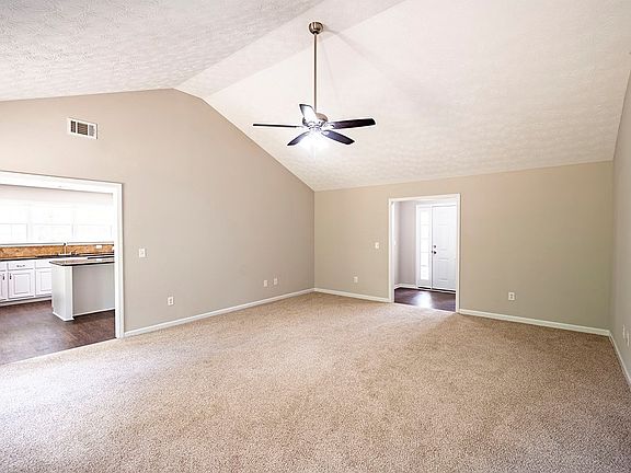 4th image of 637 Miller Rd