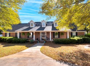 1495 Doral Dr, Manning, SC 29102