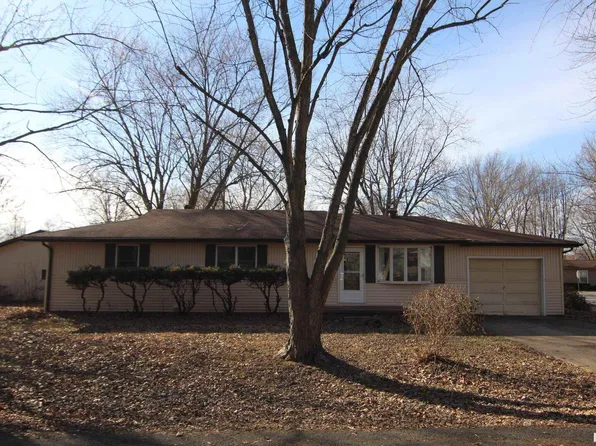 1401 S Thomas St, Carterville, IL 62918