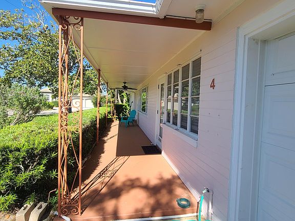 5th image of 4 Pleasant View Cir