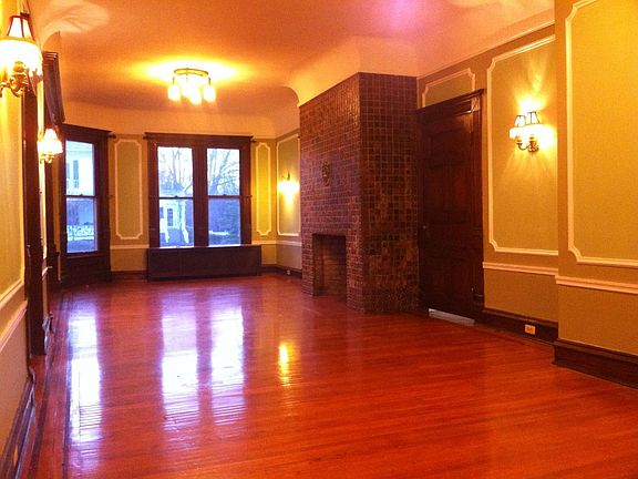 5th image of 6113 Linwood Ave #6233