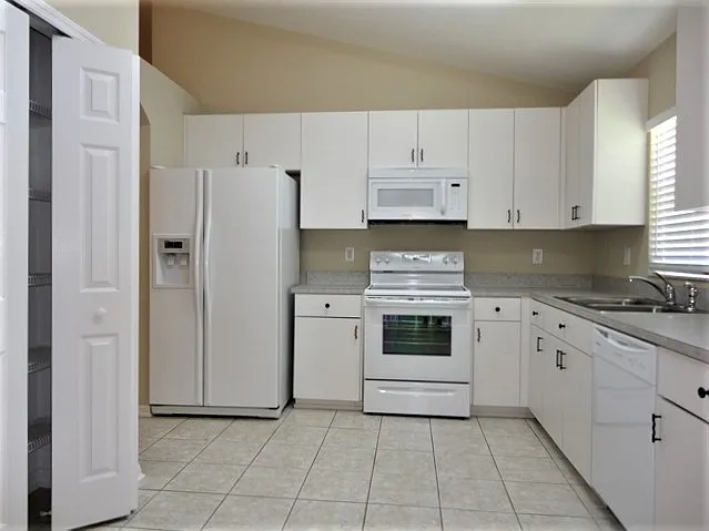 5514 Passing Pine Ln — Photo 4