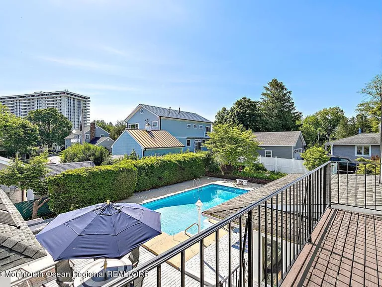 27 Shrewsbury Dr — Photo 32