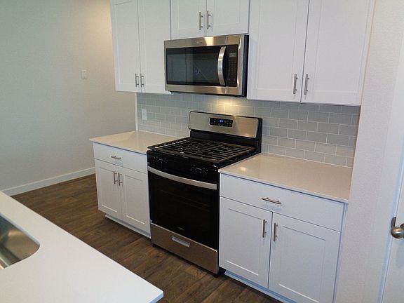 5th image of 6180 Jane Long Dr