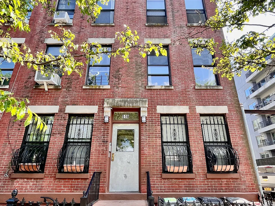516 Sterling Pl #4R