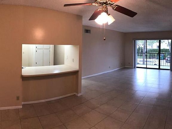 2nd image of 202 Foxtail Dr APT D2