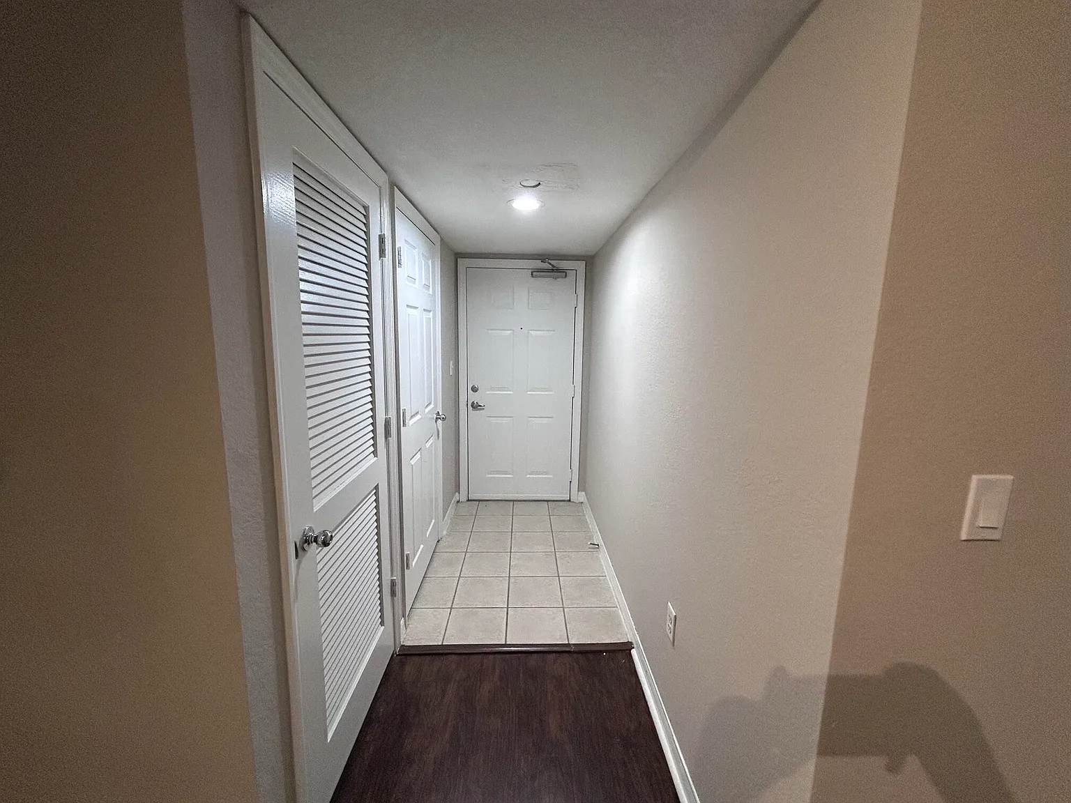 3 bed, 2.0 bath, 1323 sqft, $2,350 — Photo 2