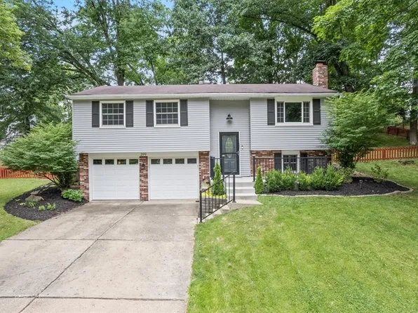 399 Carmell Dr, Pittsburgh, PA 15241