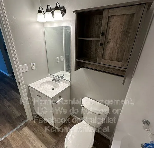 211 NW Barr Rd #C — Photo 14