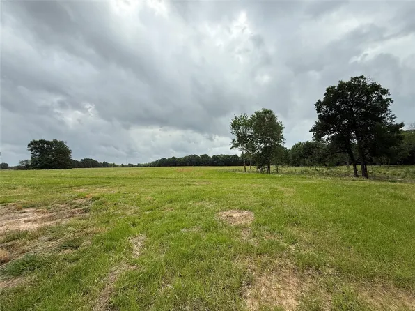 210 N Livingston St, Edgewood, TX 75117