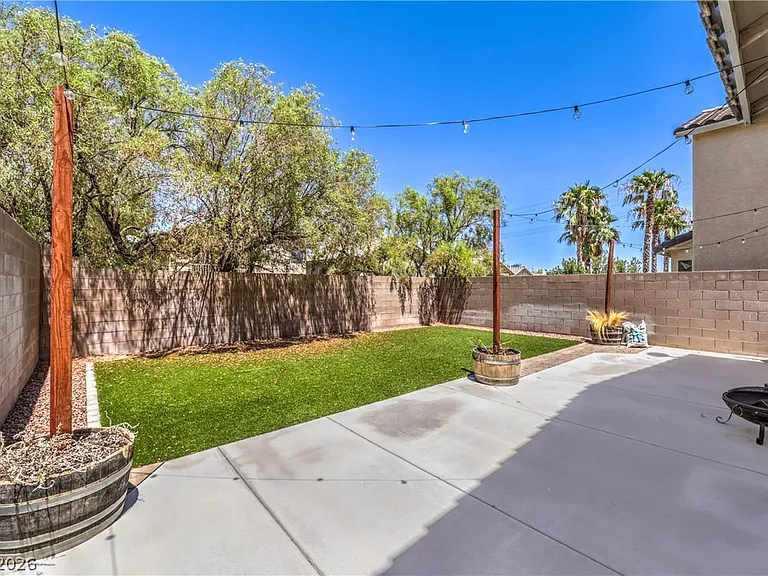 10650 Streamside Ave — Photo 21