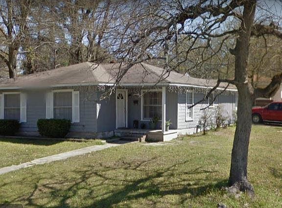 3rd image of 421 Vine Dr