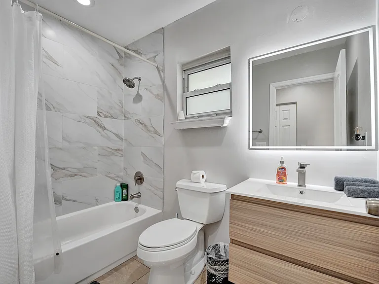 615 NE 13th Ave — Photo 13