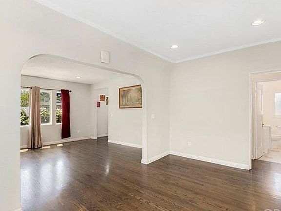 4th image of 10337 Kimbark Ave