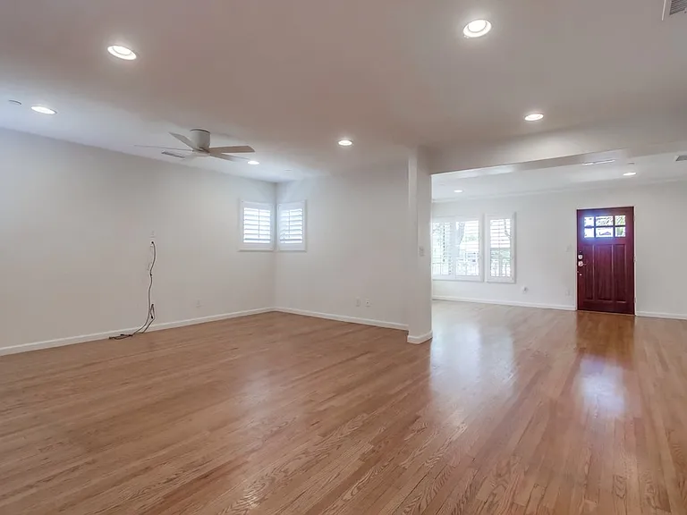 4747 Rolando Blvd — Photo 24