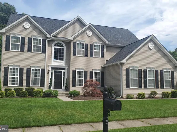 8213 Whitebark Ln, Severn, MD 21144