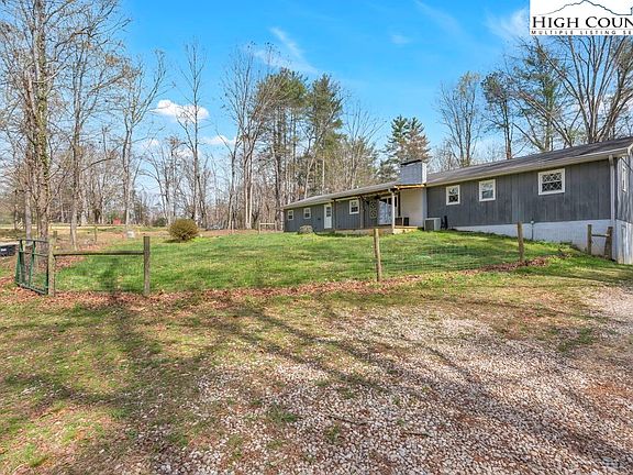 3rd image of 316 Fox Ridge Road