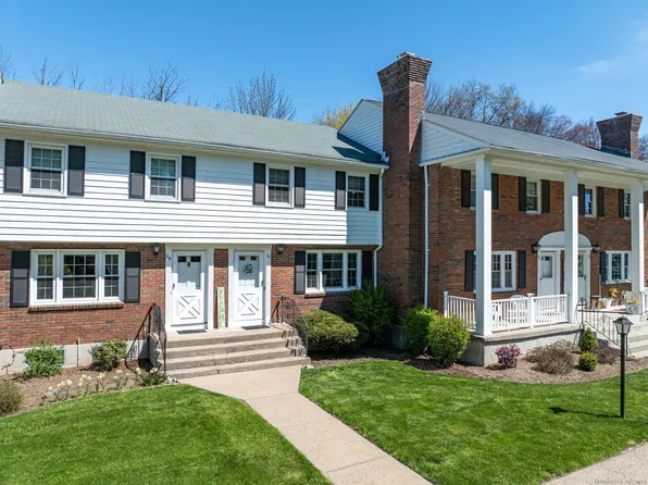 40 Brandywine Lane #40, Suffield, CT 06078