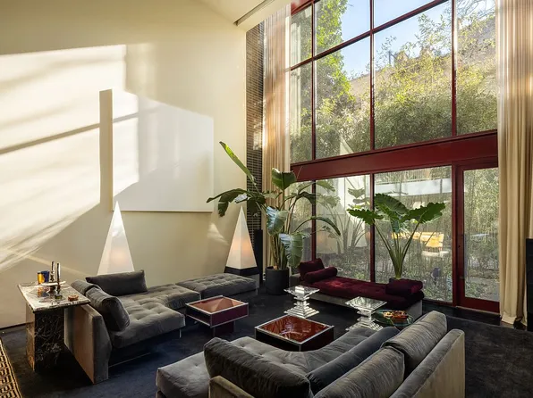 462 W 23rd St, New York, NY 10011