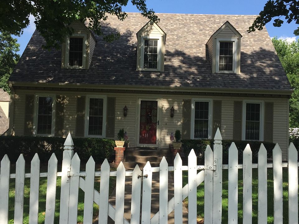 1st image of 725 Colonial Dr