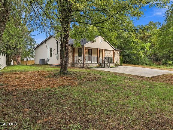3rd image of 605 Kimberlin Heights Rd