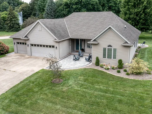 815 Saxon Dr, Princeton, IL 61356