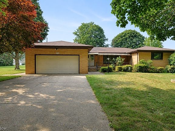 3rd image of 4734 Lockwood Rd