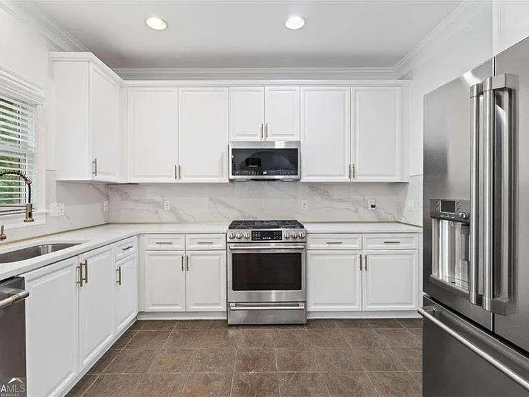 1711 Summit Glen Ln — Photo 16
