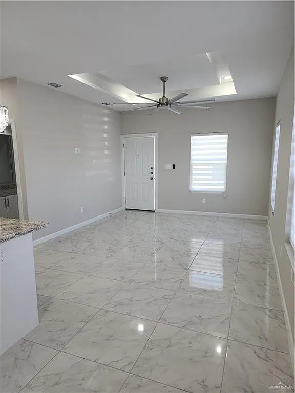 2 bed, 2.0 bath, 915 sqft, $1,150 — Photo 4
