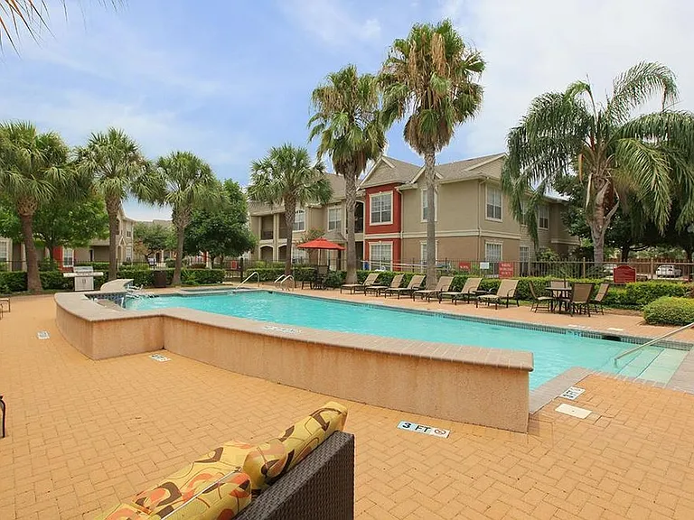Rincon Apartments — Photo 9