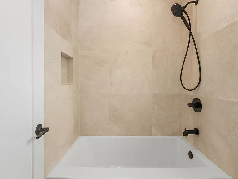 243 Dahlia Ave — Photo 22