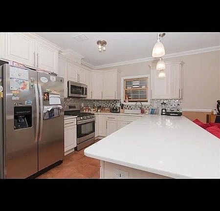 5th image of 142 Logan Ave #1