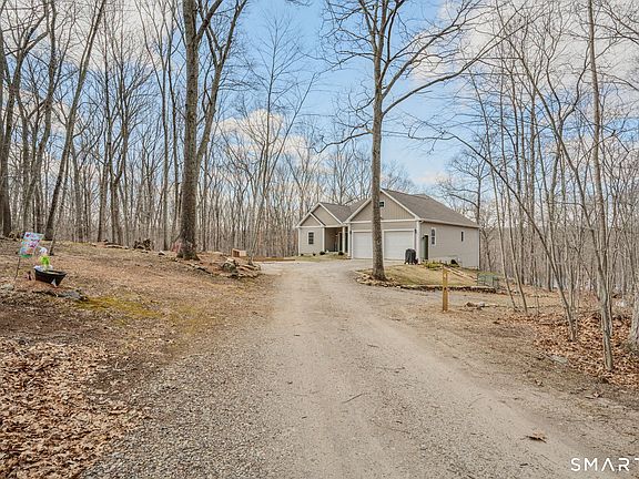 2nd image of 221 Clubhouse Road