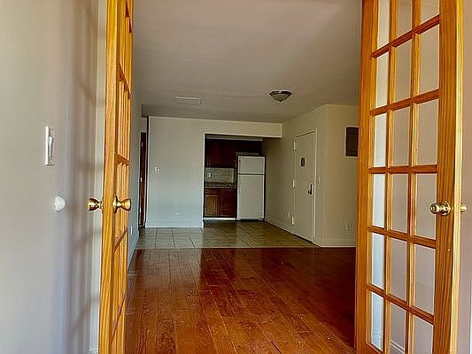2nd image of 30-14 Steinway St #2F