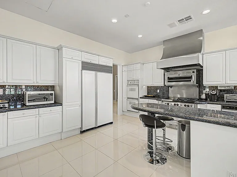 1105 Broadmoor Ave — Photo 18