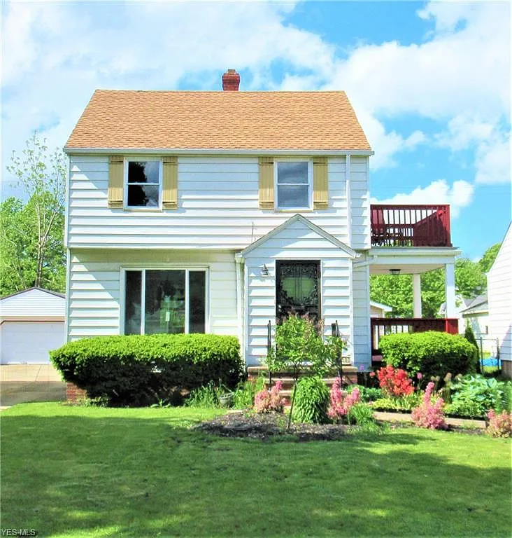 13500 Saint James Ave photo 1