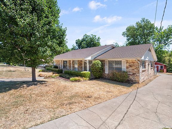 3rd image of 532 Rock Creek Dr