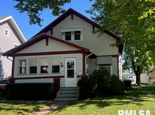 2433 Arlington Ave, Davenport, IA 52803