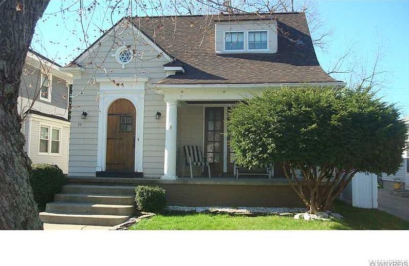 2nd image of 34 Washington Ave