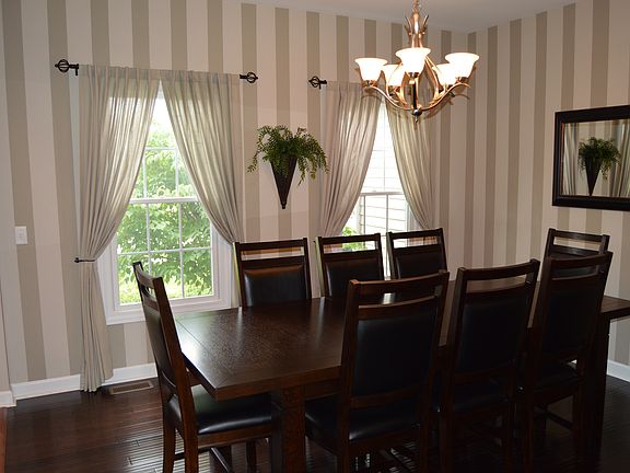 5th image of 25123 Belmont Ct