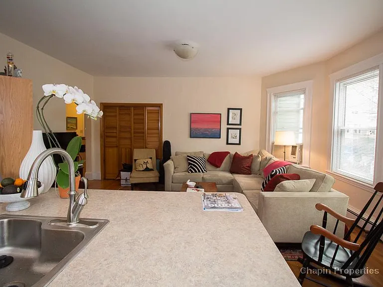 15 Kenwood St #1 — Photo 6