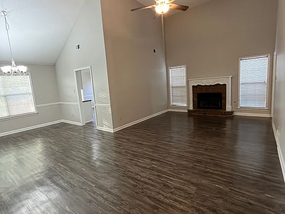 3rd image of 9120 Park Crest Dr