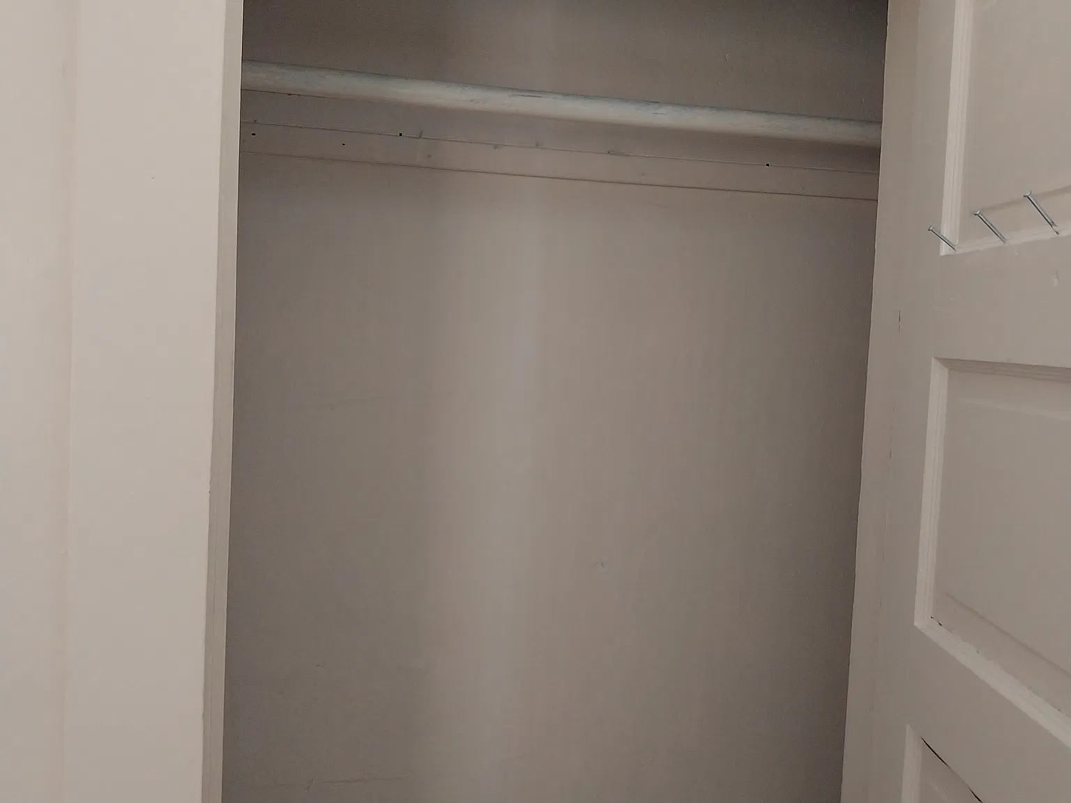 12 bed, 1500 sqft, $800 — Photo 2