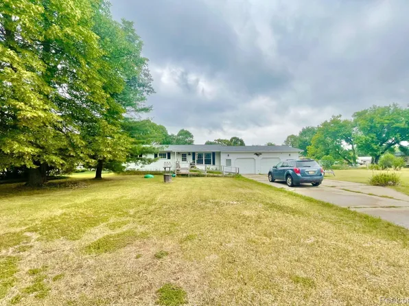 5420 Coldwater Rd, Columbiaville, MI 48421