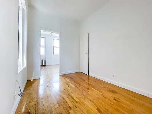 Rented by City Connections Realty | media 6