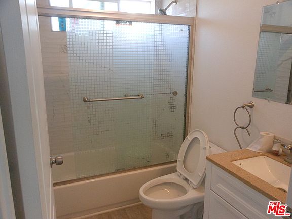 5th image of 4564 Catalpa St #B