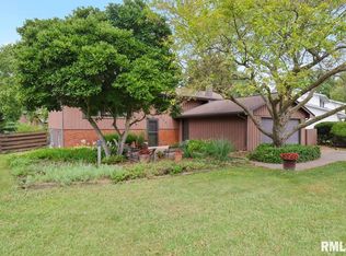 833 N Oxford Rd, Springfield, IL 62702